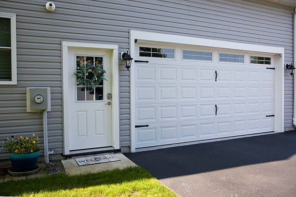 24/7 Emergency Garage Door Panel Replacement experts in Adams County County, WA